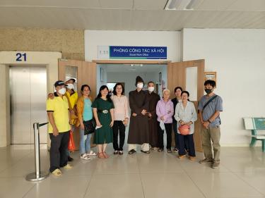 Chuyến hành trình sẻ chia đến 2 Bệnh viện: Ung Bướu TP và Nhi Đồng 2 TP chiều 07/01Al