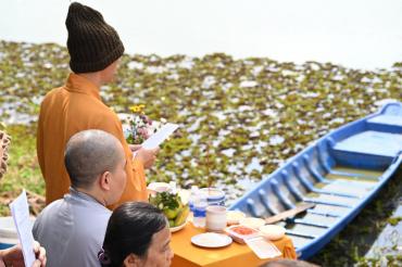 Hình ảnh Lễ Phóng sanh các loài thuỷ tộc ngày 01/02n tại Hắc Dịch.