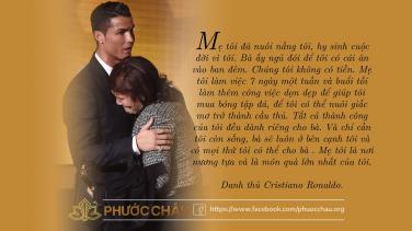 Cristiano Ronaldo: Tại sao lớn tuổi rồi mà bạn vẫn sống với mẹ?
