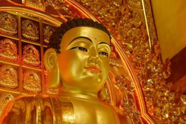 Chiêm ngưỡng tôn tượng Đức Phật Bổn Sư tại Việt Nam Quốc Tự