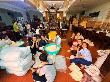 Cùng Nhau Về Chùa