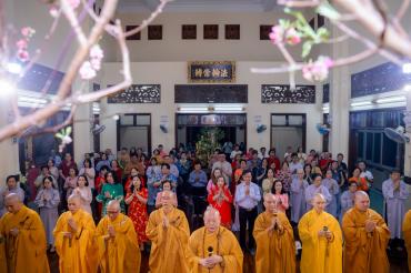 Trang nghiêm Bảo Điện cung đón tân xuân Bính Ngọ