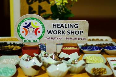 Hình ảnh chương trình Healing Workshop: CHUỖI HẠT TỰ KẾT - DUYÊN LÀNH TỰ GIEO lần đầu tiên được tổ chức tại Chùa Bửu Đà tối hôm qua 20/04/2025.