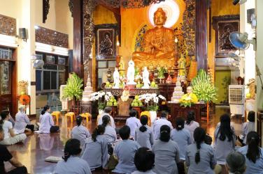 Hình ảnh khoá lễ Thí thực, Thuyết pháp và Sám hối định kỳ.