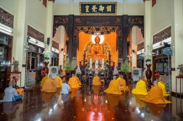 Thời khóa Công phu khuya, đảnh lễ Chúc tán Thù ân tại Trường hạ chùa Bửu Đà