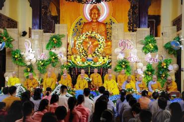 Chùa Bửu Đà: chùm ảnh Lễ Vu Lan cài hoa hồng - Thắp nến tri ân hai đấng sinh thành tối 08/07Al.
